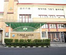 Tunas Muda School